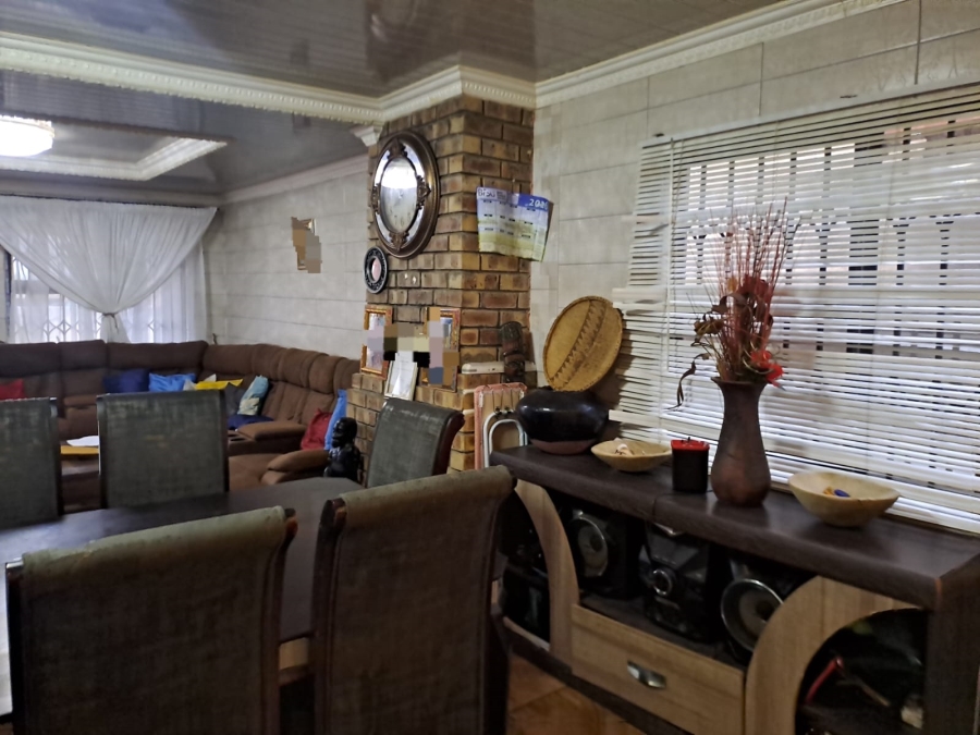 3 Bedroom Property for Sale in Geelhoutpark North West